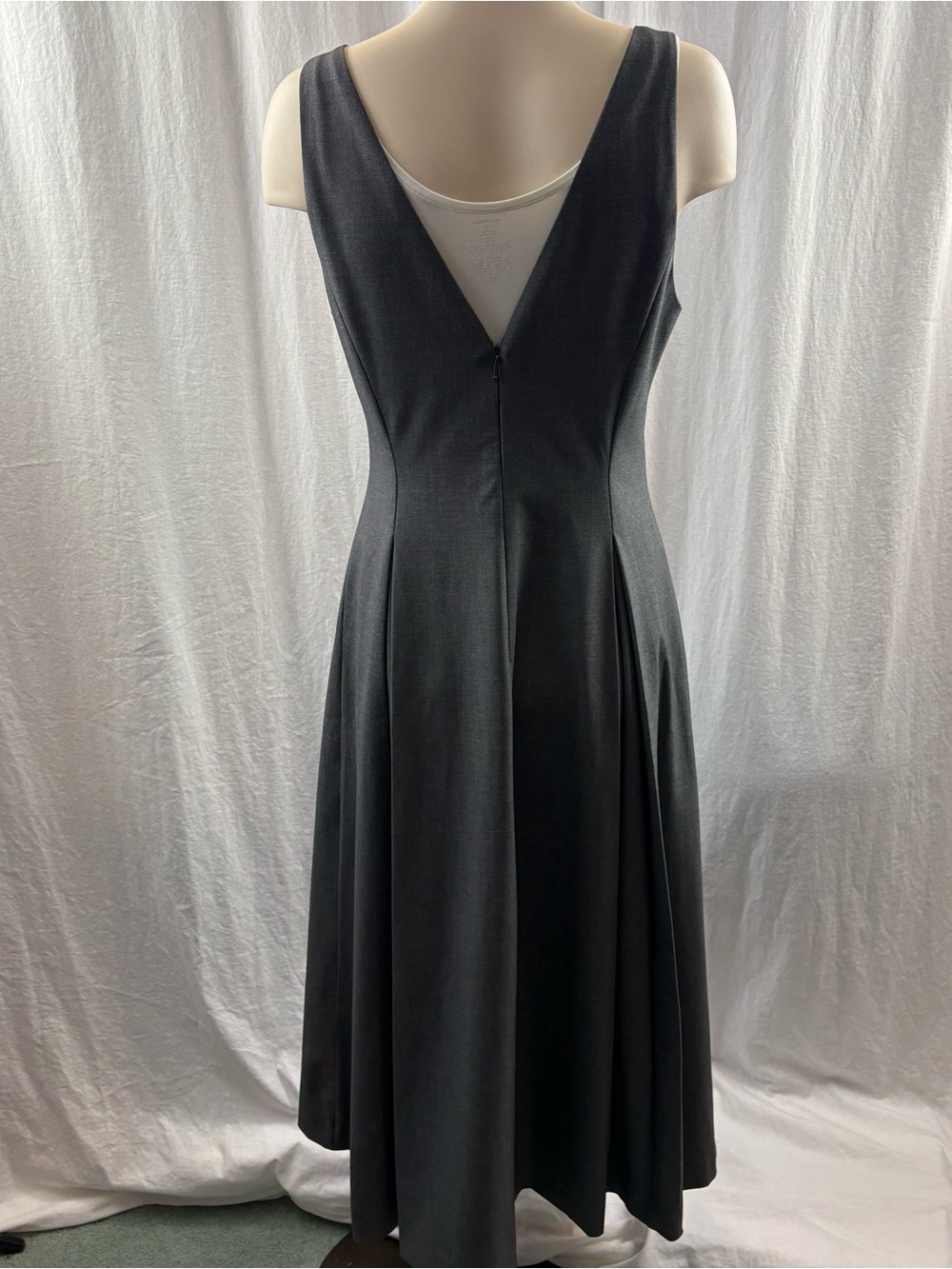 Babaton Gardenia Heather  Charcoal Sleeveless Boatneck Midi Dress 10 - Picture 9 of 15